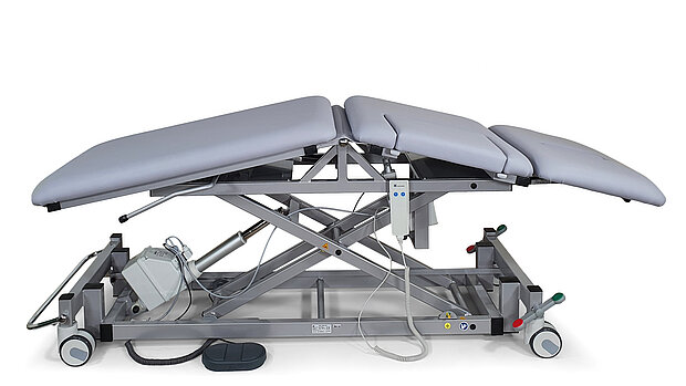 Modell 2690-00E, Liege für Echokardiographie mit motorischer Höhenverstellung, Liegefläche 3-teilig, motorisch verstellbar